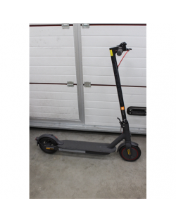 SALE OUT. Xiaomi Mi Electric Scooter Pro 2 (Black) | Xiaomi Mi Electric Scooter Pro 2 | 600 W | 25 km/h | 6 month(s) | Black | W