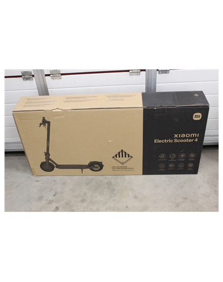 SALE OUT. Xiaomi Electric Scooter 4 EU | Xiaomi Electric Scooter 4 EU | 300 W | 25 km/h | 10 " | 6 month(s) | Black | DEMO, SCRA